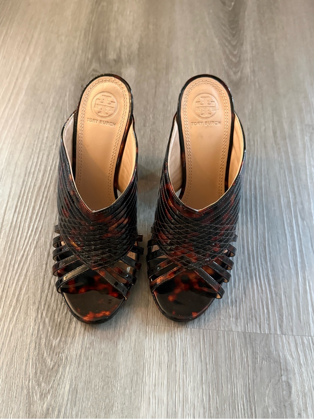 Tory Burch Black and Brown Tortoiseshell Woven Slide Mules